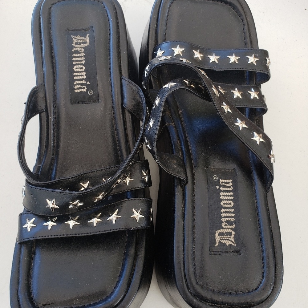 Demonia Platforms
